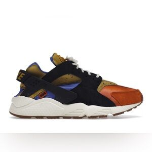 Nike Air Huarache
ACG Campfire Orange (Women's) Multicolor Sneakers